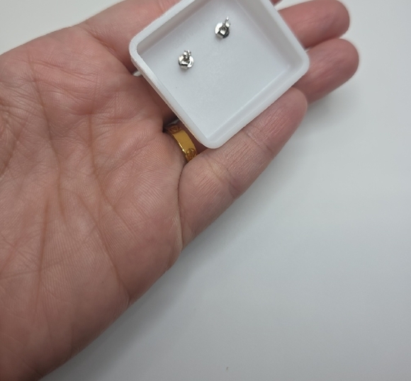 2ctw Moissanite Silver Stud Earrings - Picture 2 of 3